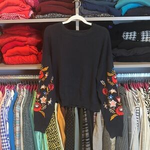 Divided by H&M black embroidered long sleeve crew neck sweater size M